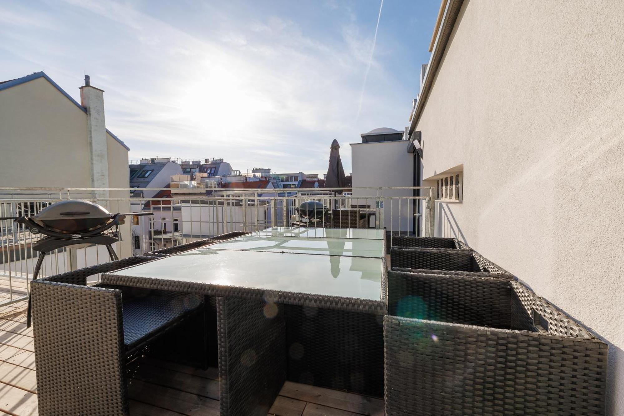 Symphony Apartments 40 - Modern Loft With Terrace And Grill In Central Location Vienna Exterior photo