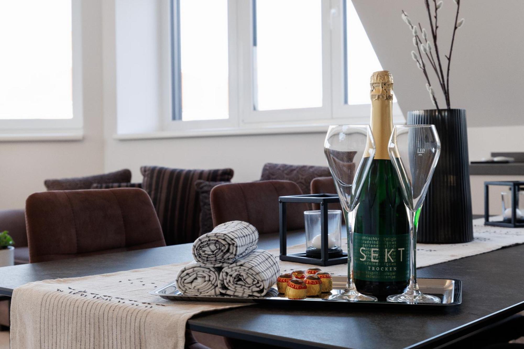 Symphony Apartments 40 - Modern Loft With Terrace And Grill In Central Location Vienna Exterior photo